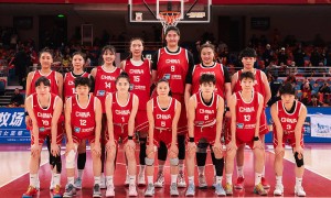 四大中锋合体唐子婷12+4 中国女篮34分胜捷克5连胜