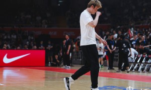 丁彦雨航退役：四字外援谢幕 江湖恩怨终散场