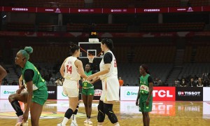 表现-女篮三大中锋合砍47分 张子宇12分初露峥嵘