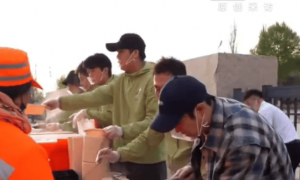 小沈阳演唱会前下厨请环卫工吃早餐：真心感谢每一位辛勤付出的环卫工人