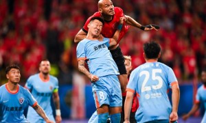 中超-费利佩救主奥斯卡破门被吹 蓉城2-1逆转玉昆继续领跑