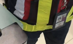 地勤被投诉“歧视内地乘客”，航司：已解雇