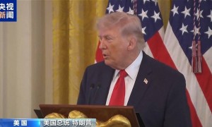 白宫：特朗普已听取美军战机在伊朗坠毁简报 搜救仍在进行