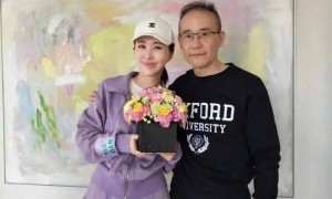 网传万科创始人王石被抓，本人发文：一切安好，造谣者交给法律；妻子田朴珺：这是法治社会，造谣是不需要付出代价的吗？