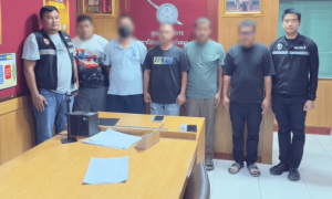 泰国4名警察涉嫌绑架勒索5名中国公民被捕，受害者偷偷用手机报警获救