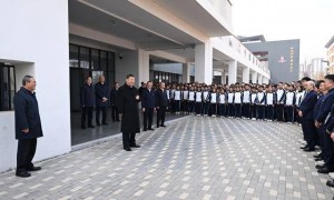 新华图讯｜习近平在河北雄安新区考察