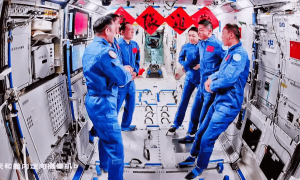 神舟二十三号航天员乘组顺利进驻“天宫” 中国航天员完成第8次“太空会师”