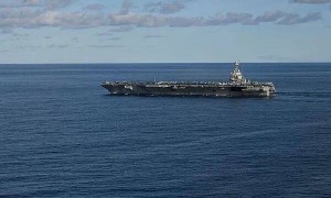 美国“福特”号航母抵达以色列水域，约20架美军加油机飞抵以色列机场