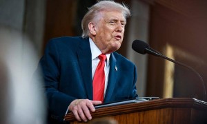 特朗普透露美伊将继续谈判 并警告“有时候不得不打”