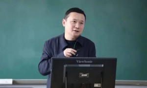 非法收受他人财物，数额特别巨大，北大原副校长任羽中被提起公诉，曾是四川省文科状元