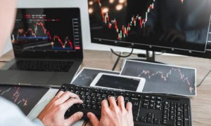 遭恐慌性抛售，日韩股市崩了！韩国主要股指收跌12%