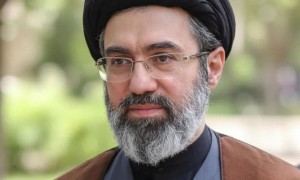 穆杰塔巴·哈梅内伊发布4张个人照片