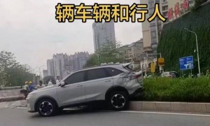 广西梧州一公交车与SUV私家车碰擦后坠桥侧翻，官方通报：公交车上6人均已脱困并送医治疗，救援处置及原因调查正在进行