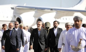 “伊朗的心被刺穿，也将刺穿敌人的心！”宣布不谈判的拉里贾尼，或成美以下个打击目标？