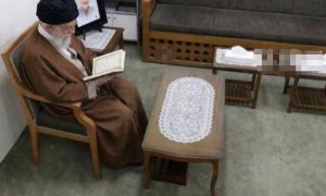 哈梅内伊遇袭身亡前最后画面披露，几小时后其在办公室殉职