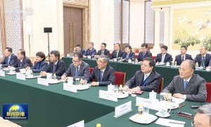总理在人民大会堂出席座谈会，雷军、李书福、南存辉等参会