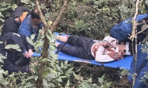 广西平南公布游客坠崖细节：从栈道与山体衔接处滑落，已整改