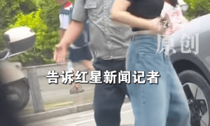 “女司机脚踹保安后被反手扇耳光”，涉事保安已被停职